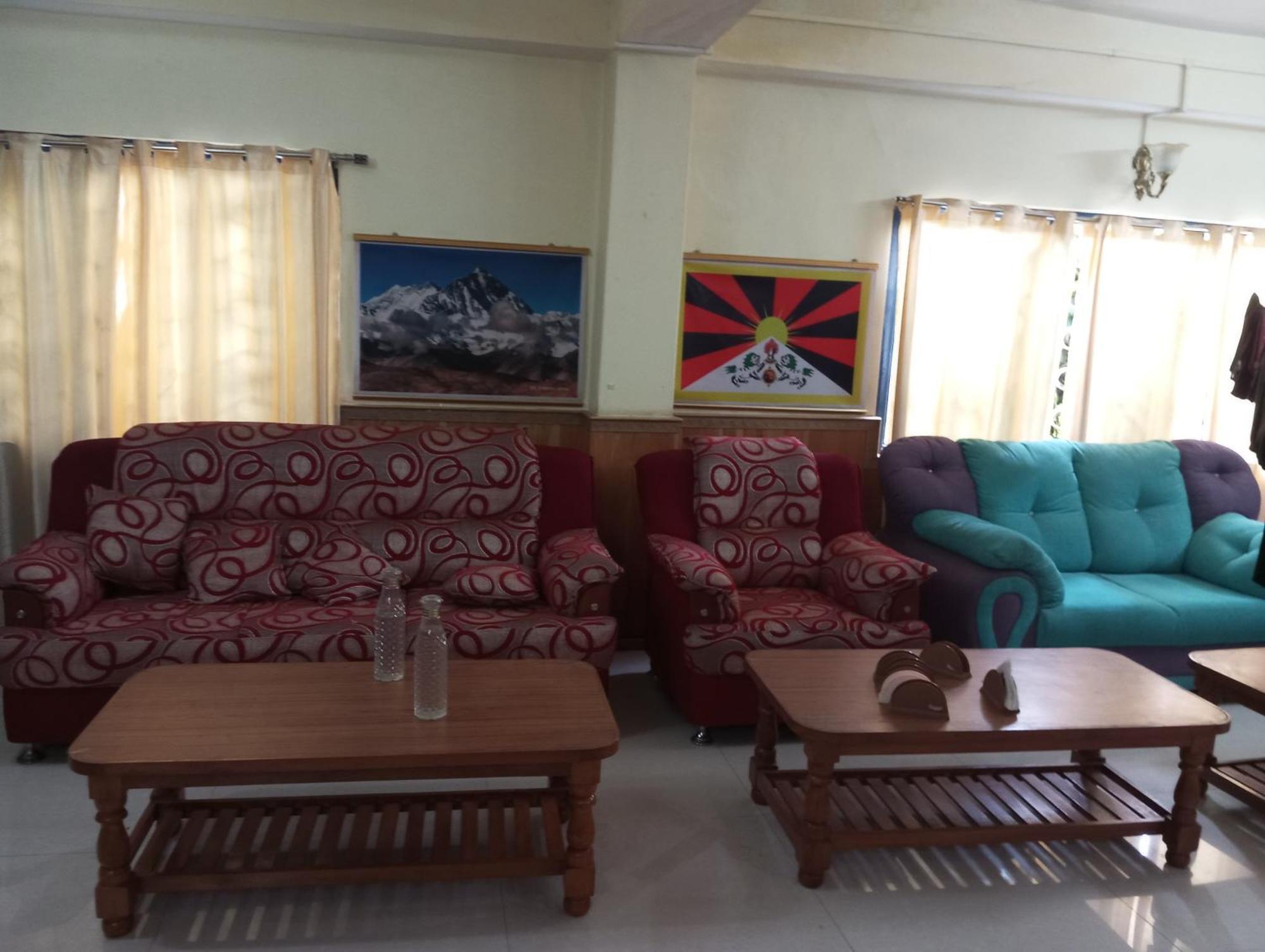 Hotel Lhasa Гангток Екстериор снимка